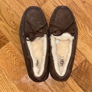 Dakota Woman UGG Slippers Size 7